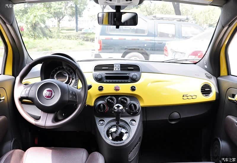 小巧精致的外观铸就它穿行自如的如鱼得水般特点，居家实用方便。