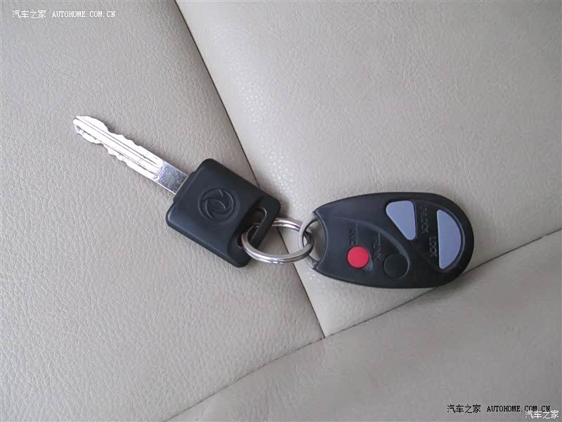 东风锐骐车越野性能好，轮胎小了点，有异响，总之很好。