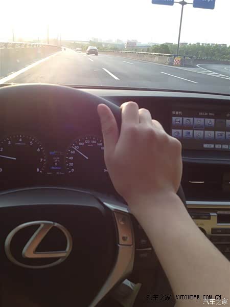 动力一般，但是驾乘舒适，家用OK