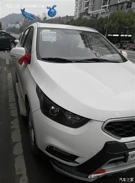 车子很漂亮，对得起这个价位。