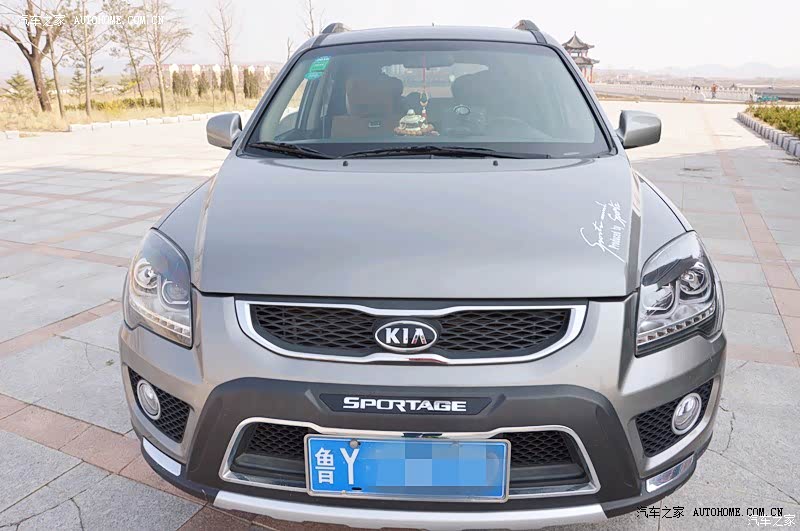 整体还可以，性价比高，内饰还有待提高。