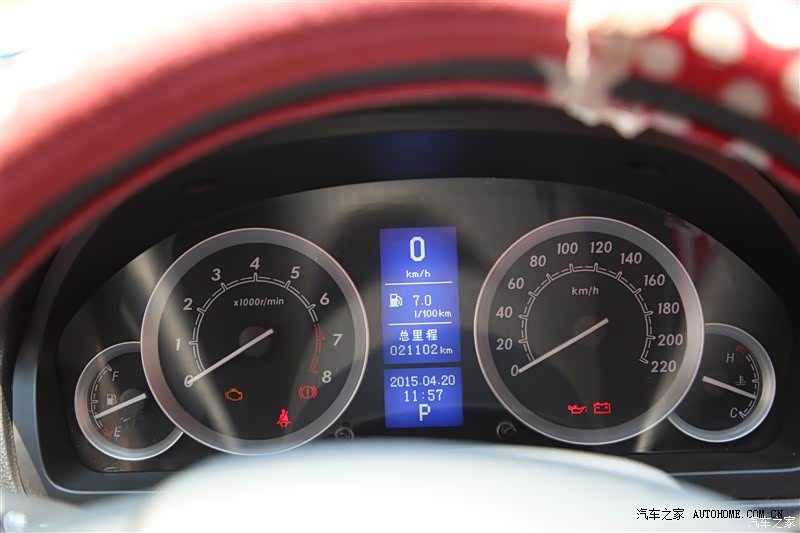 总体感觉还不错，做工还错点，高速表现不好，车太漂。