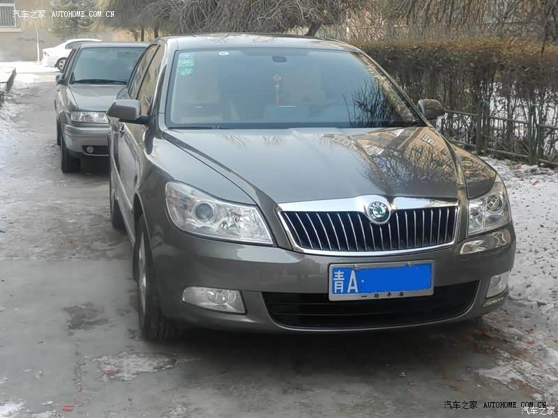 动力够用，操控较好。异响多。底盘扎实，高速稳定。