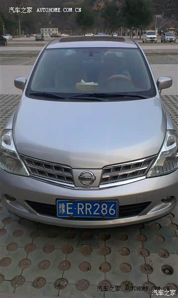 普通家用轿车适合在城里开，日系车的特点皮薄馅大车轻省油都具备