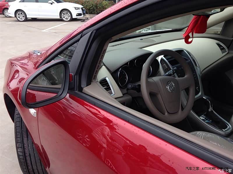 整体很满意，车身扎实，做工好，操控也不错，就是油耗有点高。