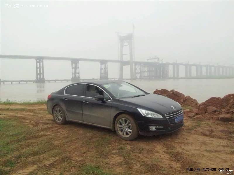 当年同级别里性价比高，外观优雅，底盘悬挂优秀。