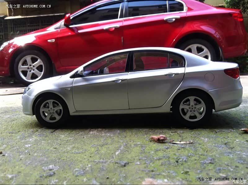 2011款350S   4年用车感受还可以 加油上汽