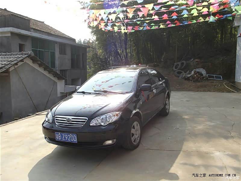 很显然车辆各方面表现还是稳定不错滴。但需要改善的问题也很突出