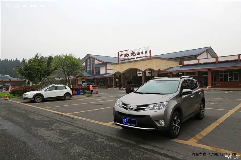 总体满意，空间够大，油耗较低。