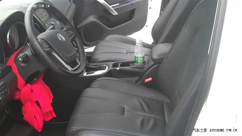 操控性很好，动力强、外观漂亮