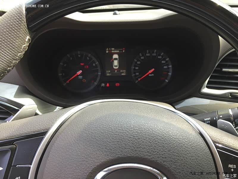 外观漂亮，动力强劲，操控性好，阿尔法罗密欧的底盘不是吹的~