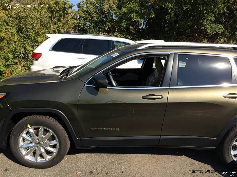 美观大气，未来汽车设计的领军车。