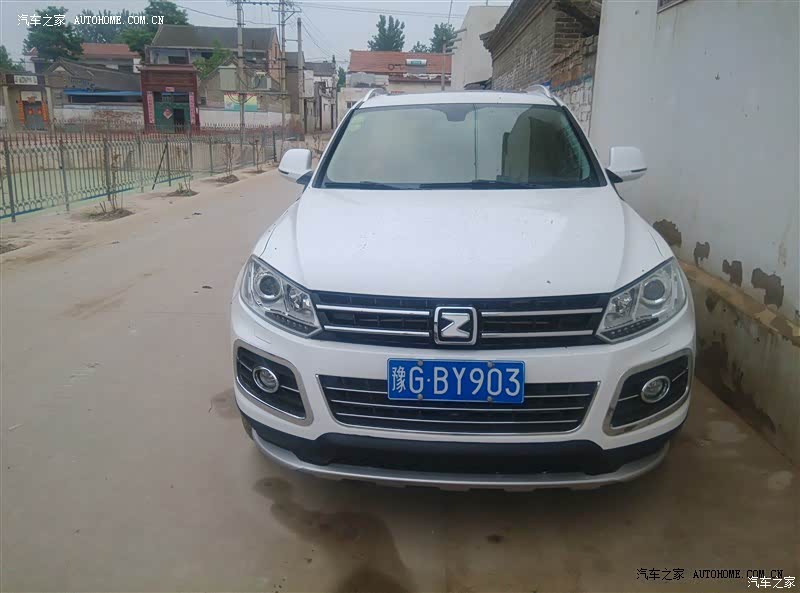 内饰外观超喜欢！做工不是太好！异响太多！低速有点肉。