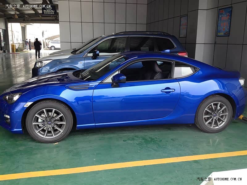 上下班代步，偶尔买菜，偶尔漂移，个性平民小跑