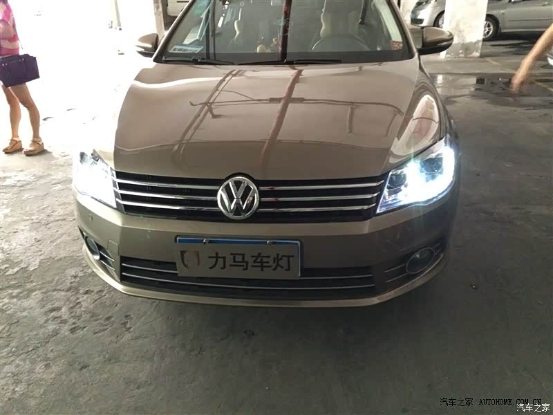 1.6L新宝来23个月了，（2.3万公里）换大灯，像帕萨特了