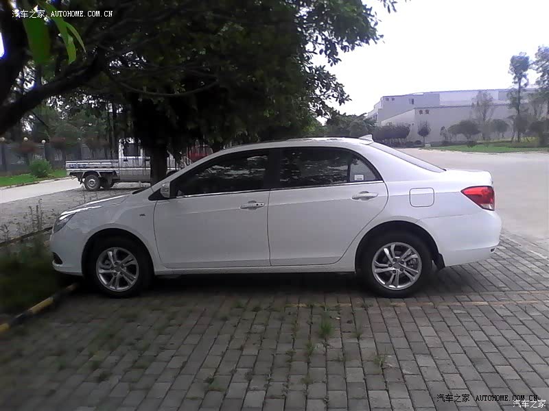 基本满足购车前预想效果，漆面一年不到出现细小锈点，不接受。