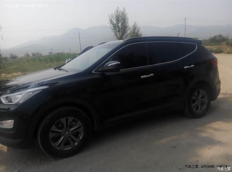 车子挺高大上的，油耗也不错，车内配置也挺不错的。