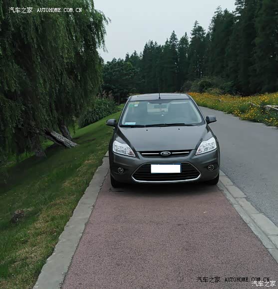 买车已经两年多时间了，平时上下班开开，总体感觉还是挺不错的