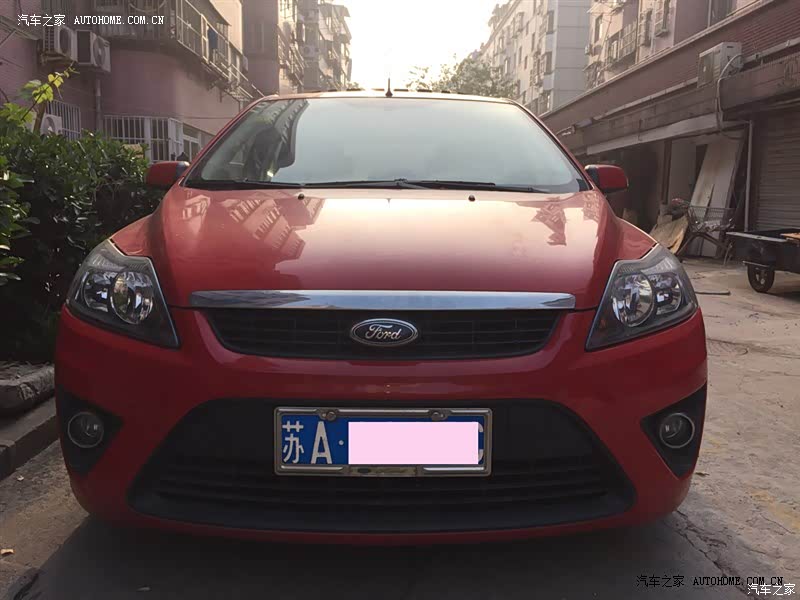 配置出众，操控感好，外观漂亮，同级别车中动力较强