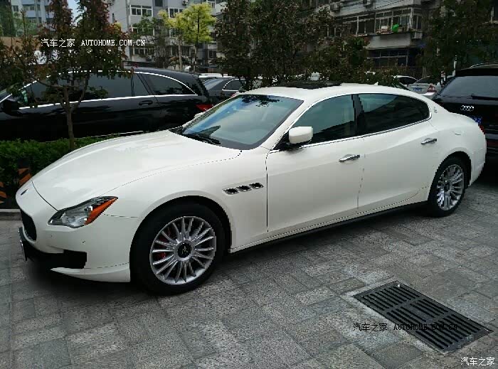 车子配置超低，尺寸和S级，7系，A8L等系列差不多。