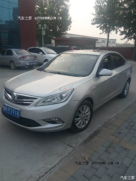 感觉还不错，比相对价位的车性价比高，空间很满意