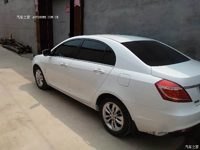 外观大气，内饰精致，动力强劲，整体做工比较满意，买帝豪不后悔