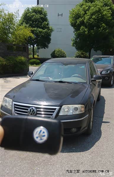 有点烧机油的商务中级车