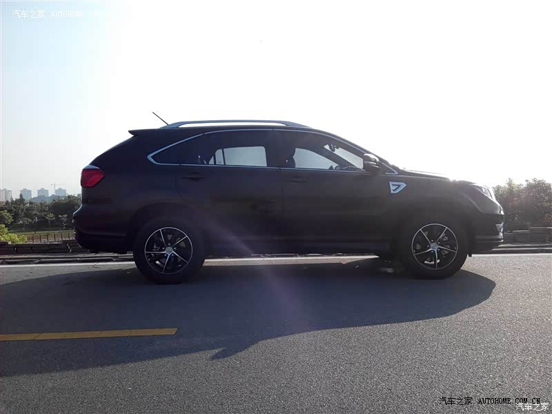 这个价格买到7座SUV很满意，相信比亚迪！