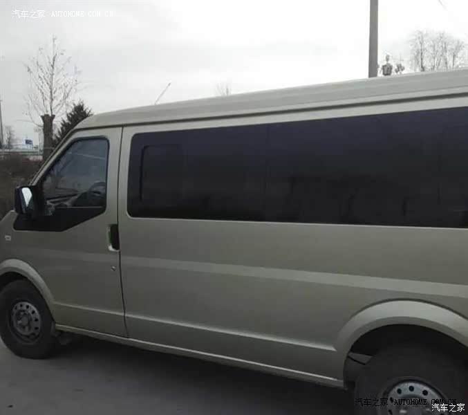 空间大 适合拉货