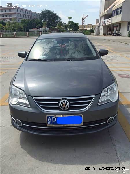 外观大气，内饰风格我比较喜欢，储物空间丰富。