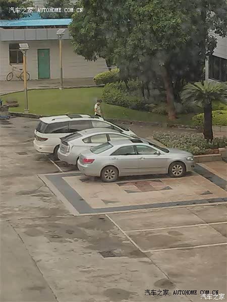 低速静音好，堵车省油，空间偏小，价格偏贵