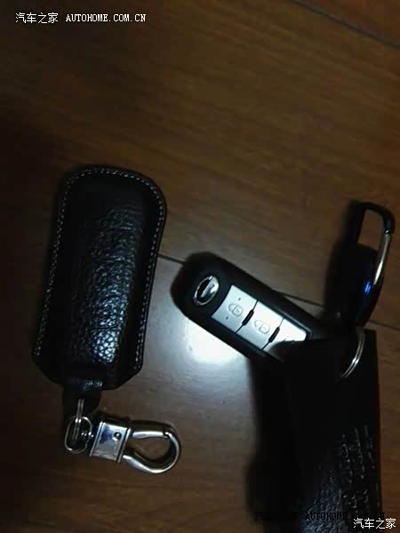 发动机一般，动力偏弱，噪音能承受，底盘是亮点。