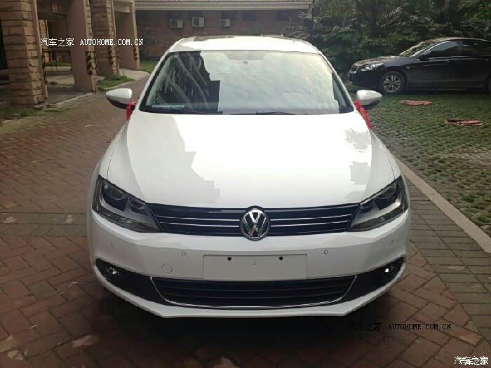 开了半年，感觉车子性能方面还是很不错的