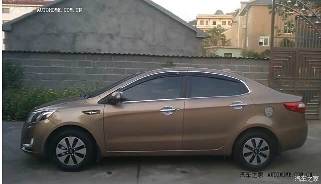 K2外观很漂亮，自动档开起来很平稳（全家人都超喜欢）！