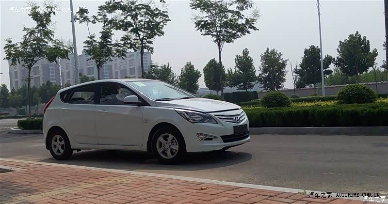 颜值较高、空间较大、性价比较高 两厢合资车