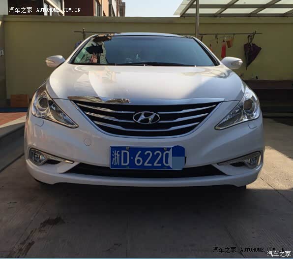 外观帅气线条优美，空间大，不错的小8！