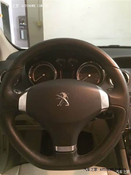 外观大气，配置厚道，空间宽敞。居家旅行必备