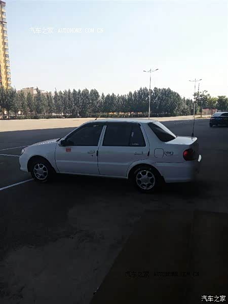 车车很满意都下来3万6千多是最低配置，市区内稍废油。