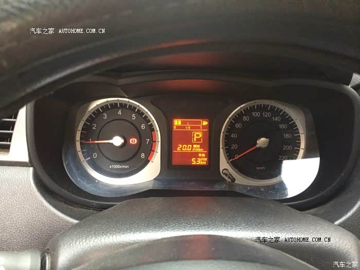 这车我开到现在连个灯都没有换过…