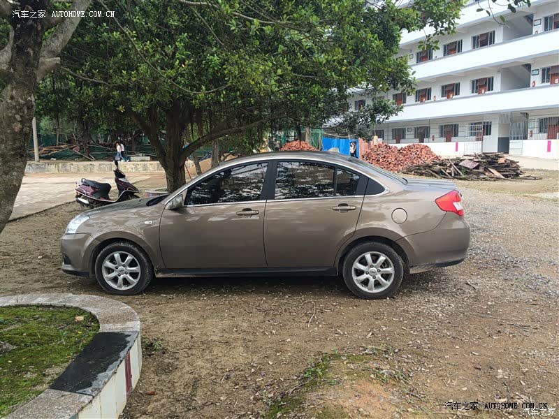 稳重，大气，隔音差！