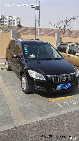 空间大，操控性很好，用车以来没出过大毛病！