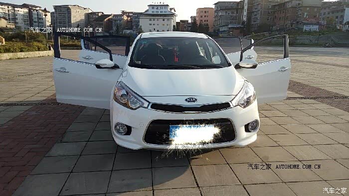 空间大，油耗偏高，轴距杠杠的