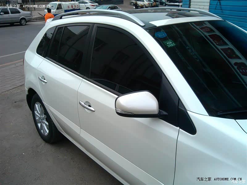 驾驶容易，动力够用，外观讨巧，内饰精良，细节浪漫，储物丰富