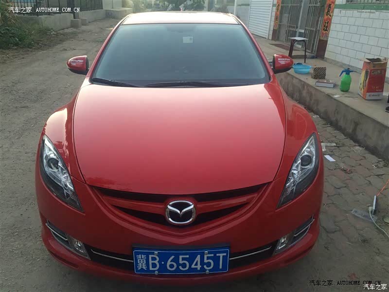 外观时尚漂亮，仪表科幻时尚，操控稳定，底盘扎实，变速箱顺畅。