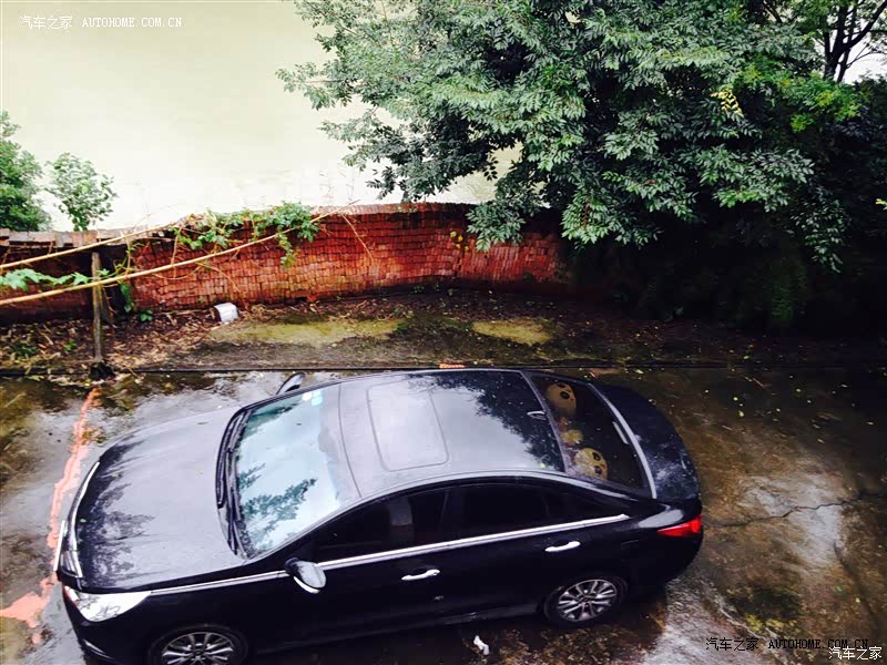 外观漂亮，空间宽敞