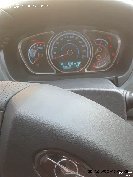 动力不错，空间还可以，颜值爆表！！整体家用很实用！！