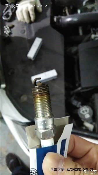 空间够大，2-3换档稍有顿挫，大卡钳配1.8吨车表现没那么好