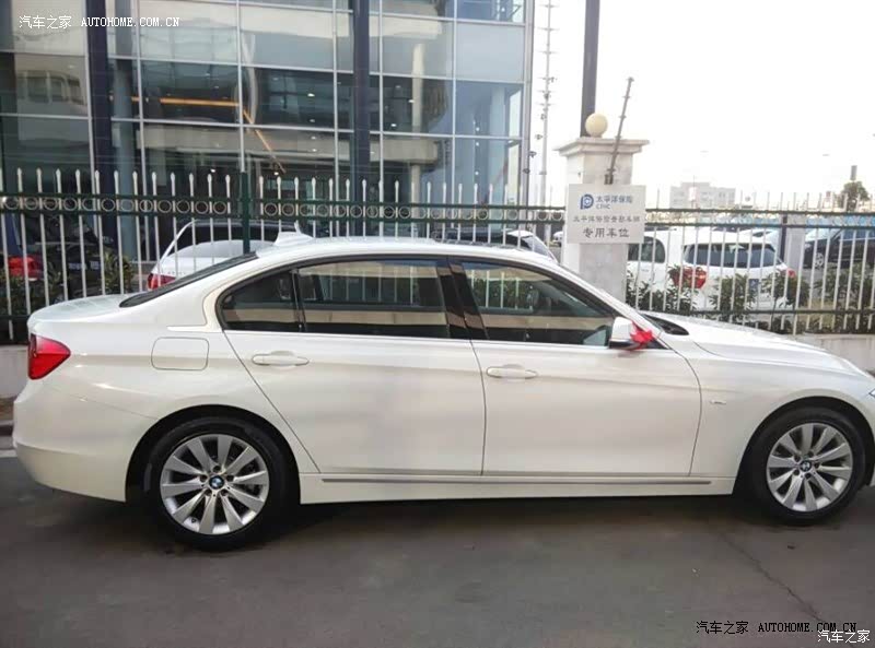 操控一流，舒适性一般，外观略带霸气。