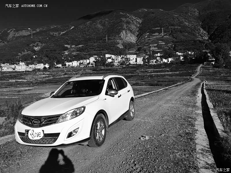 小5在陪伴我的几年中，跟着我去了不少地方，也没出过什么大问题