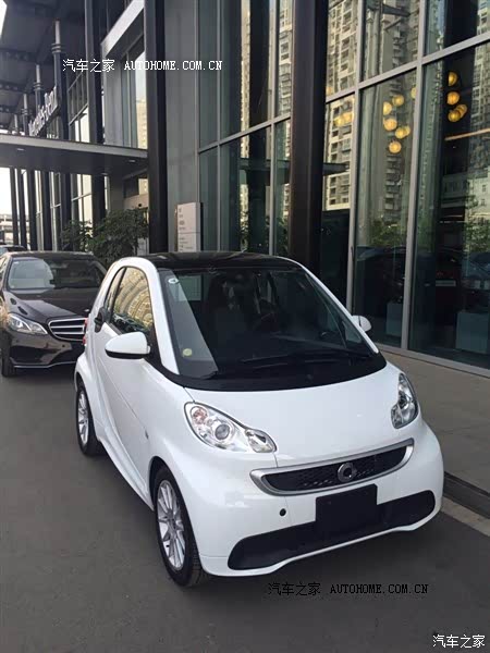 异响较多，底盘硬朗，油耗较低，操控良好，停车方便。